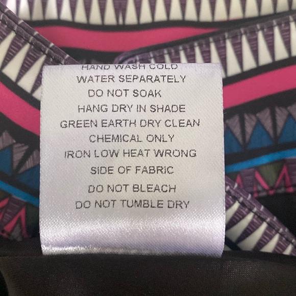 MackenzieMode Black/White Print Mini Skirt - US Size 4/AUS Size 8 - Picture 16 of 16